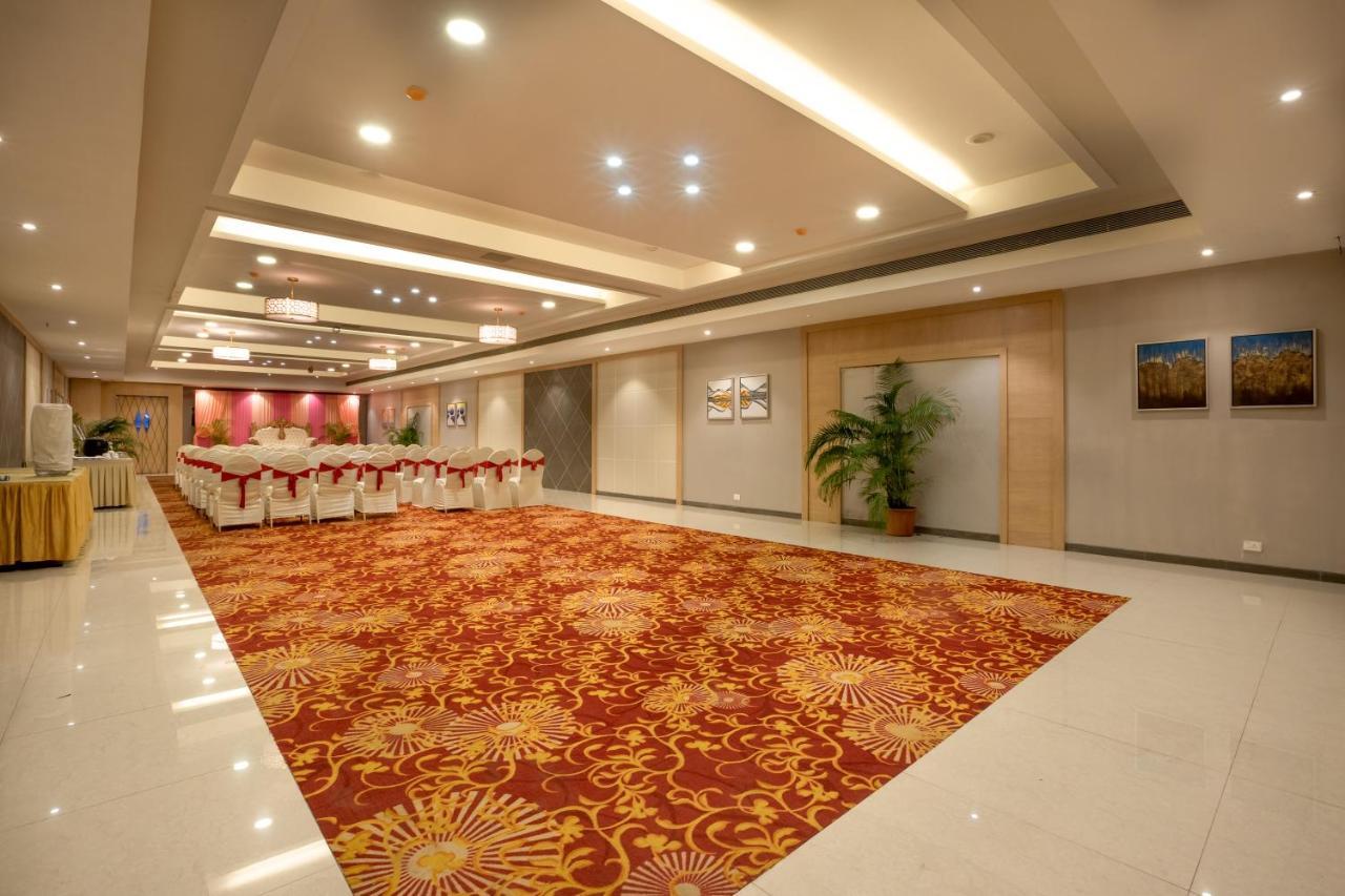 Freesia By Express Inn Palghar Exterior photo
